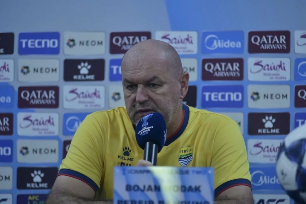 Beware of Bangkok United: Hodak Urges Persib Not to Underestimate Final Match Opponent